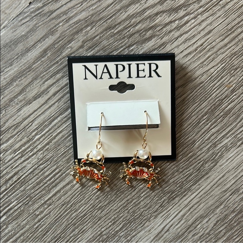 Napier crabs pearl drop earrings - Picture 2 of 3